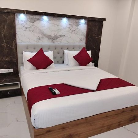 Mayuri Residency Hotel Attibele Экстерьер фото